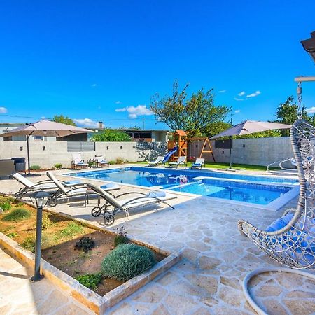 Holiday Home Tower With Private Pool, Sauna And Quads Smilcic Exterior photo